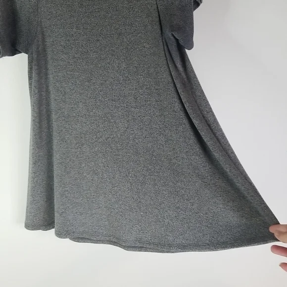 Green Envelope Ribbed Cold Shoulder Top Small - Picture 6 of 7